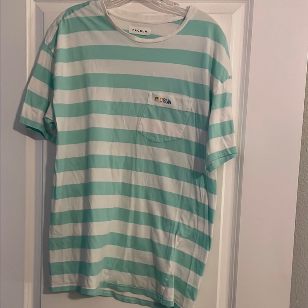 PacSun Green and White Short Sleeve Tee
